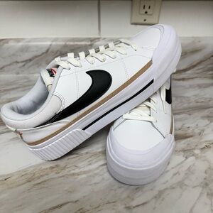 Nike Court Legacy Lifts Women’s 10.5